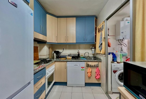 Reventa - Apartamento / piso - Torrevieja - Puerto Deportivo