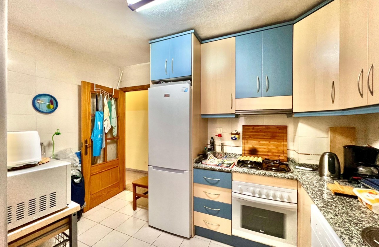 Reventa - Apartamento / piso - Torrevieja - Puerto Deportivo
