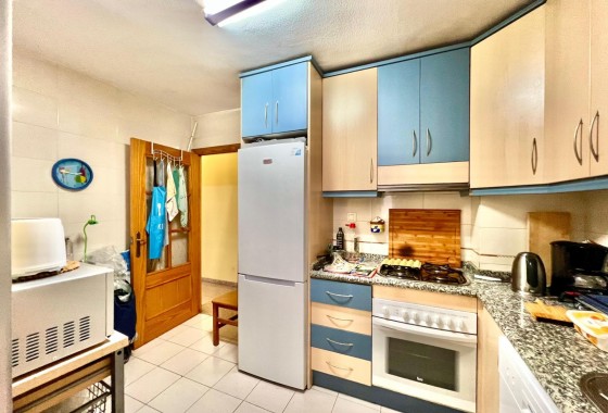 Reventa - Apartamento / piso - Torrevieja - Puerto Deportivo
