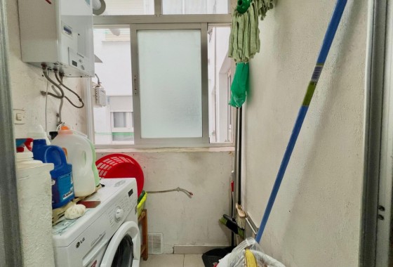 Reventa - Apartamento / piso - Torrevieja - Puerto Deportivo