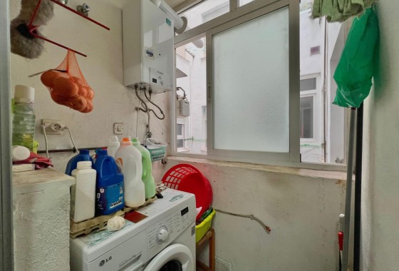 Reventa - Apartamento / piso - Torrevieja - Puerto Deportivo
