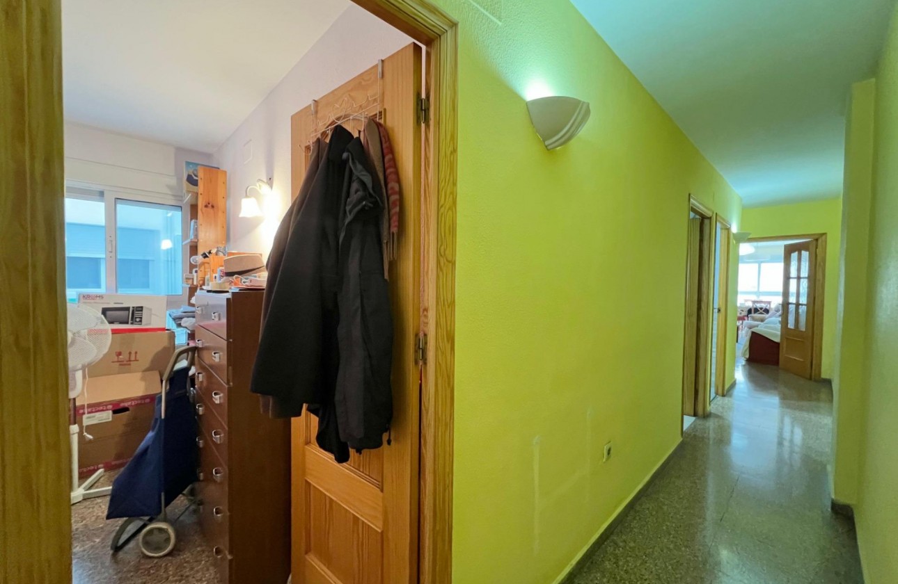 Reventa - Apartamento / piso - Torrevieja - Puerto Deportivo