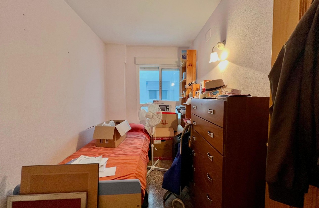 Reventa - Apartamento / piso - Torrevieja - Puerto Deportivo