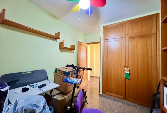 Reventa - Apartamento / piso - Torrevieja - Puerto Deportivo