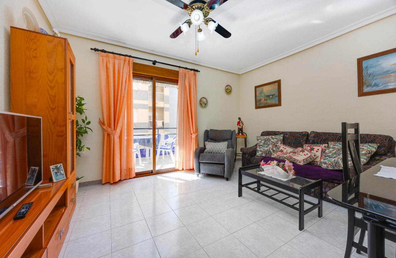 Resale - Apartment / flat - Torrevieja - Playa del Cura