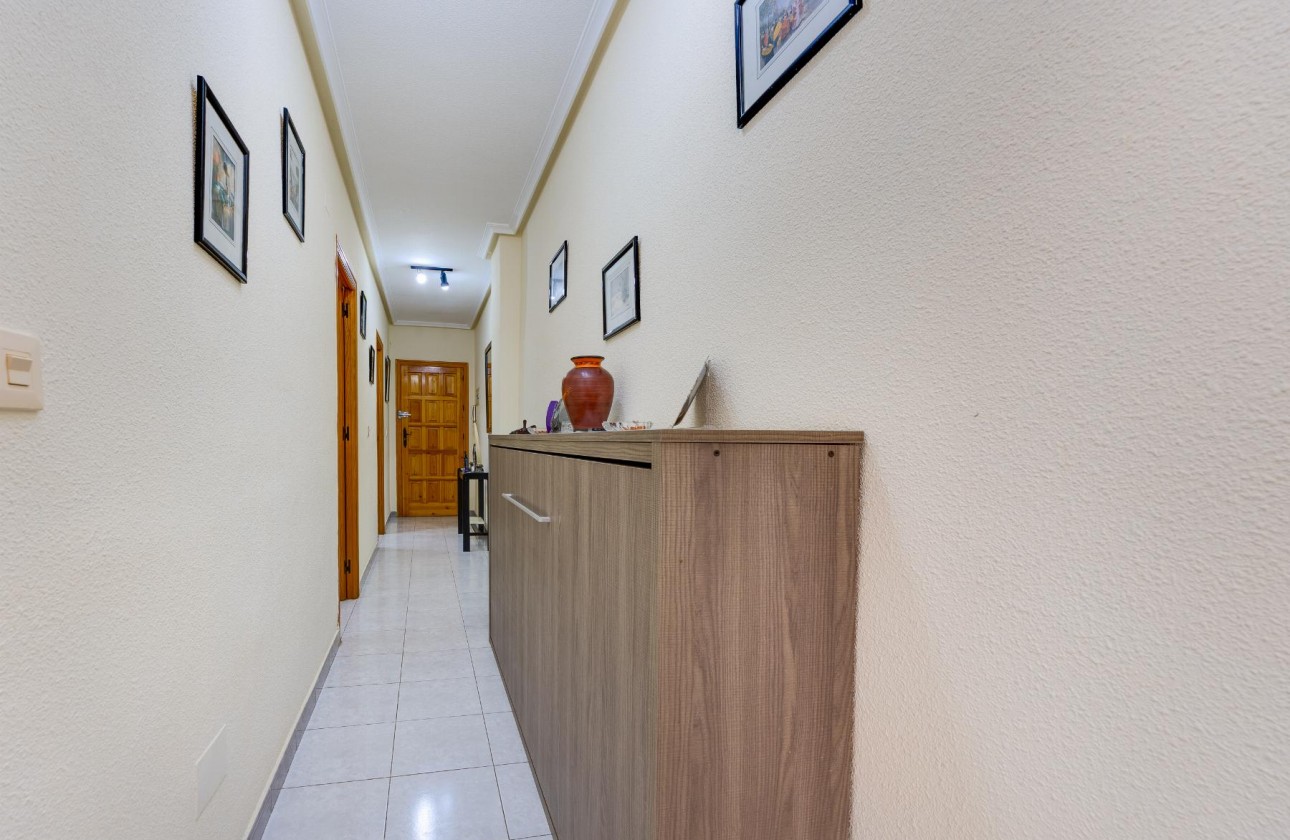Resale - Apartment / flat - Torrevieja - Playa del Cura