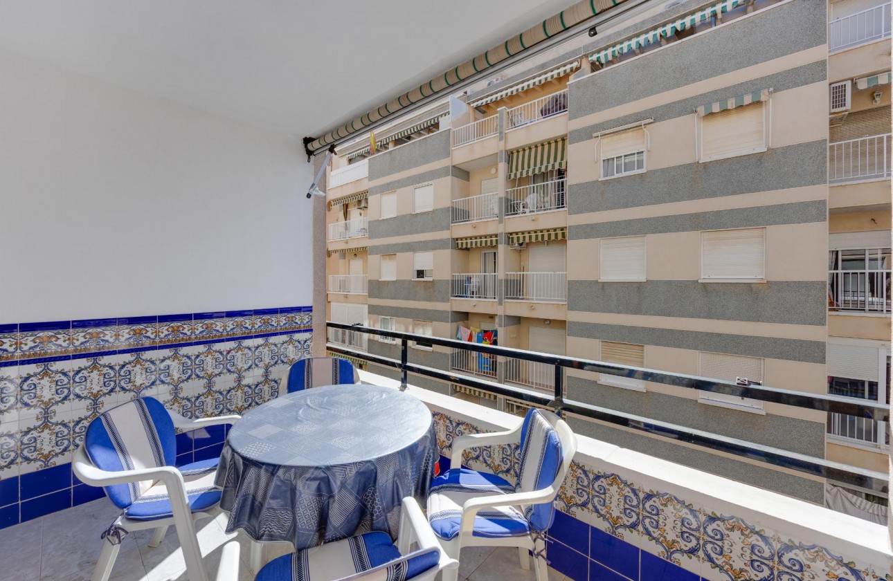 Resale - Apartment / flat - Torrevieja - Playa del Cura
