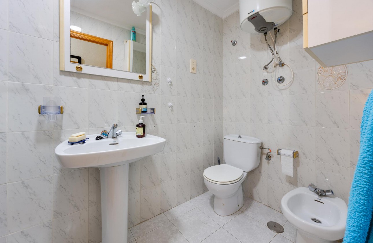 Resale - Apartment / flat - Torrevieja - Playa del Cura
