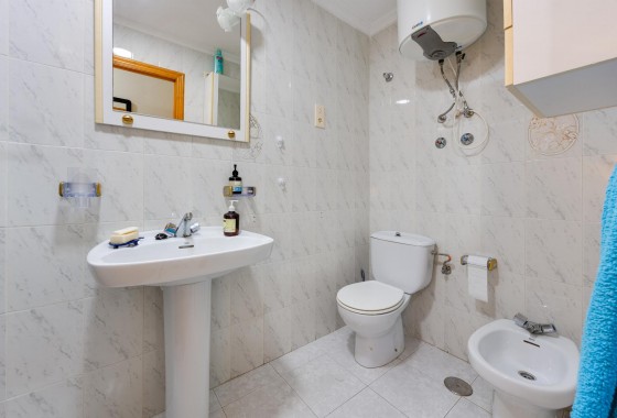 Resale - Apartment / flat - Torrevieja - Playa del Cura