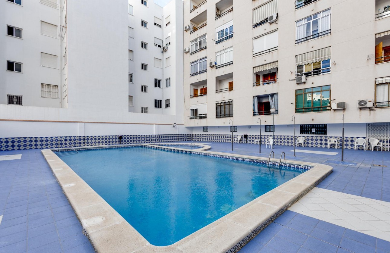 Resale - Apartment / flat - Torrevieja - Playa del Cura