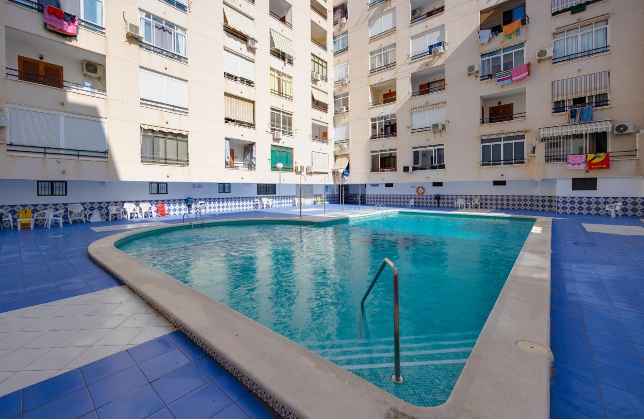 Resale - Apartment / flat - Torrevieja - Playa del Cura