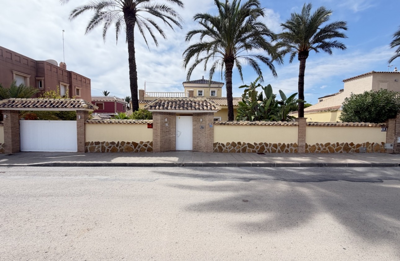 Revente - Villa - Cabo Roig