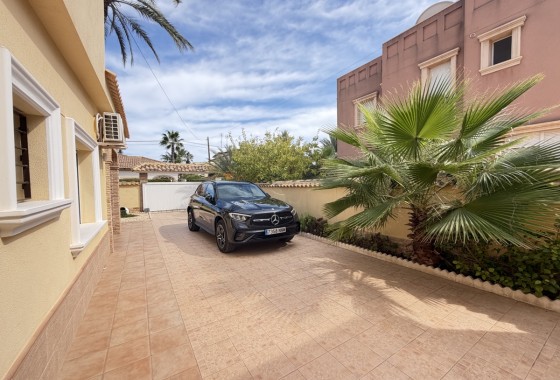 Revente - Villa - Cabo Roig
