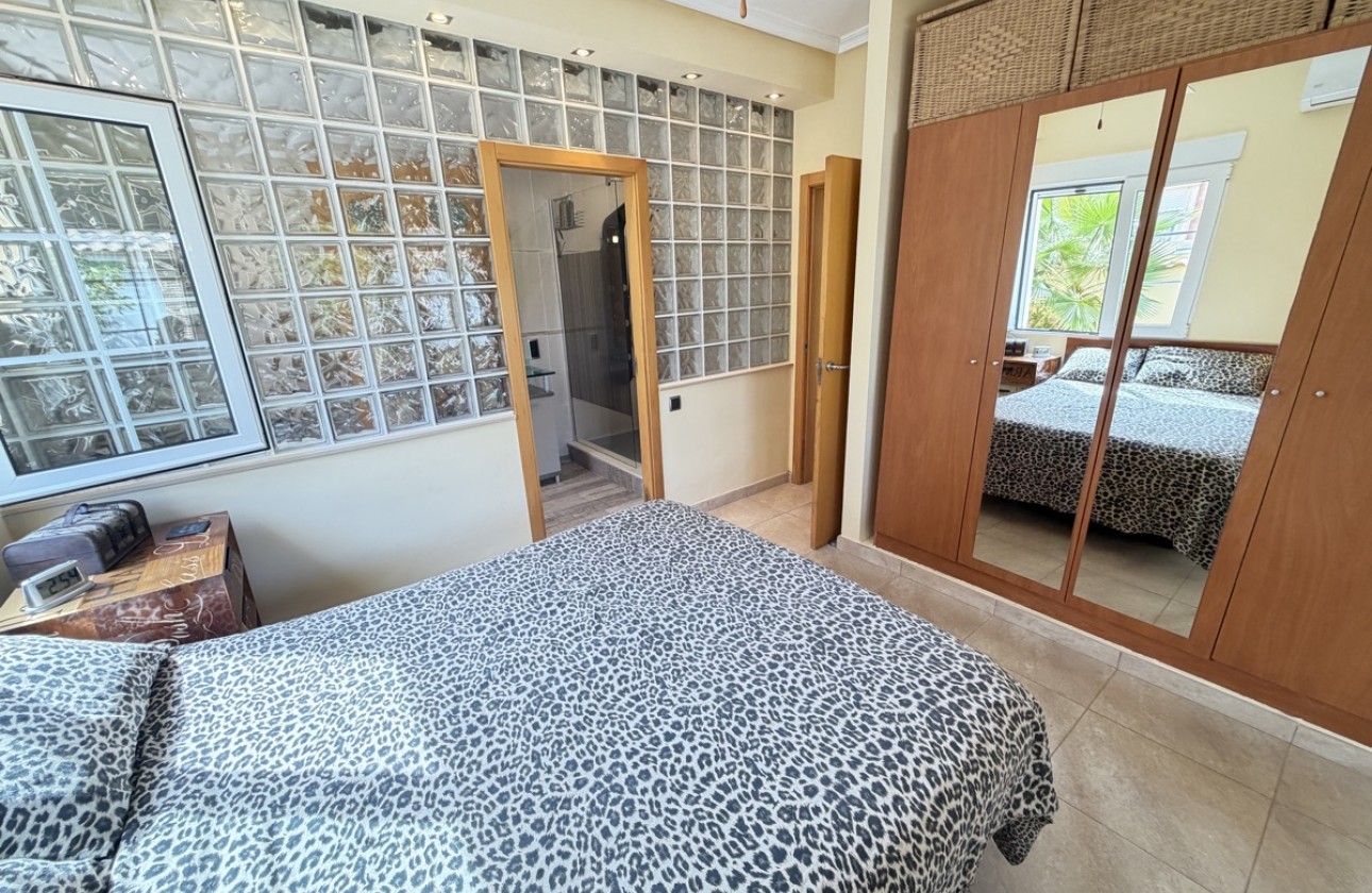 Revente - Villa - Cabo Roig