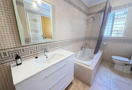 Revente - Villa - Cabo Roig