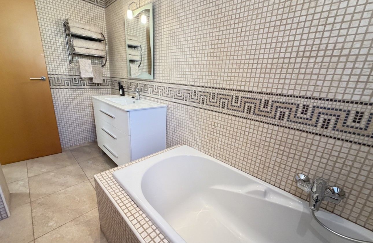 Revente - Villa - Cabo Roig