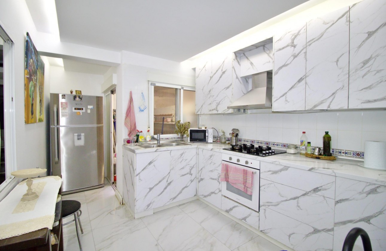 Resale - Apartment / flat - Elche - Plaza Crevillente-juzgados