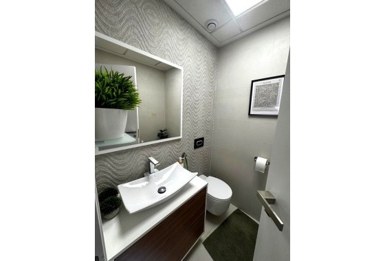 Resale - Apartment / flat - Torrevieja - Torreta florida