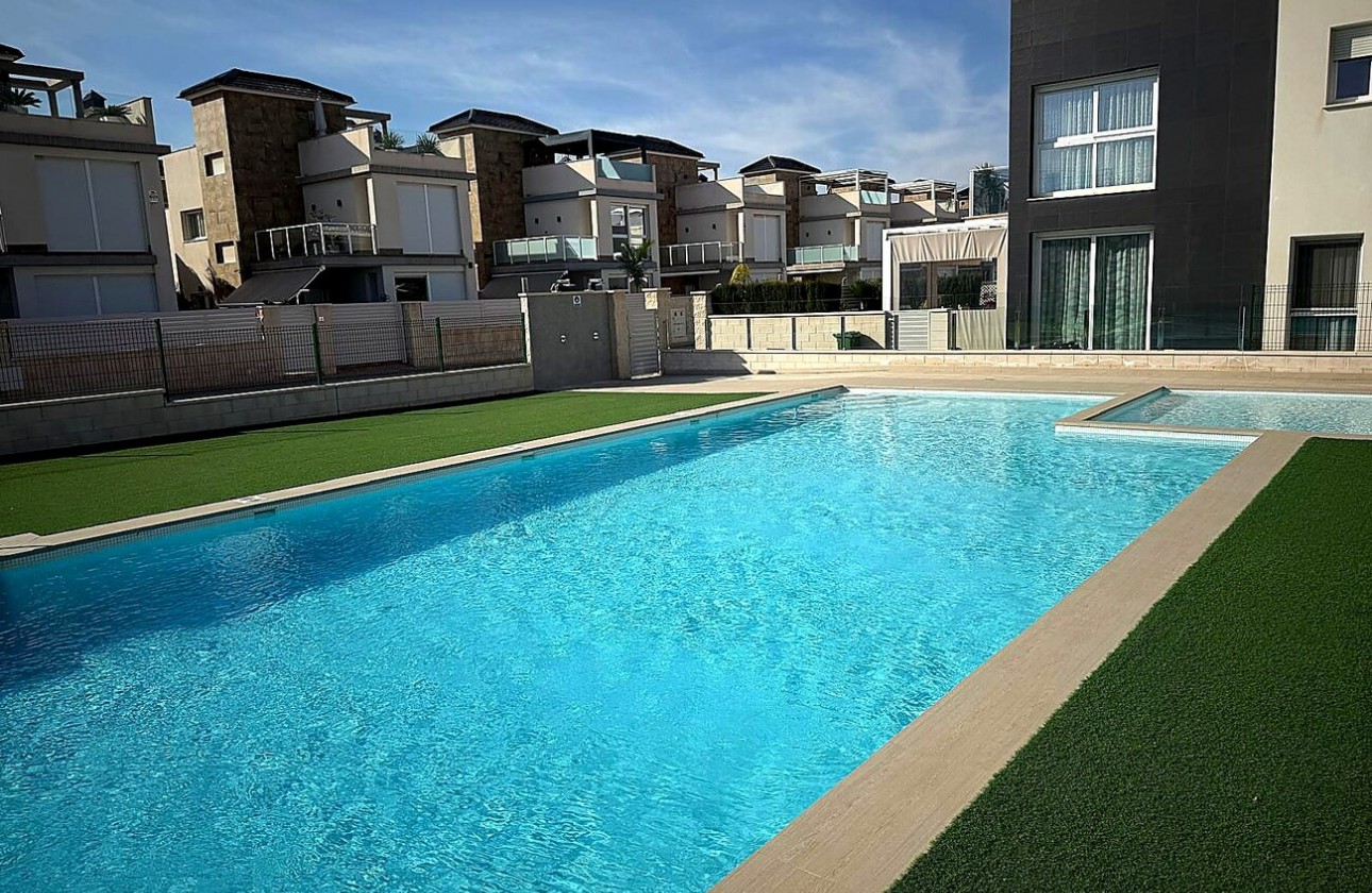 Resale - Apartment / flat - Torrevieja - Torreta florida