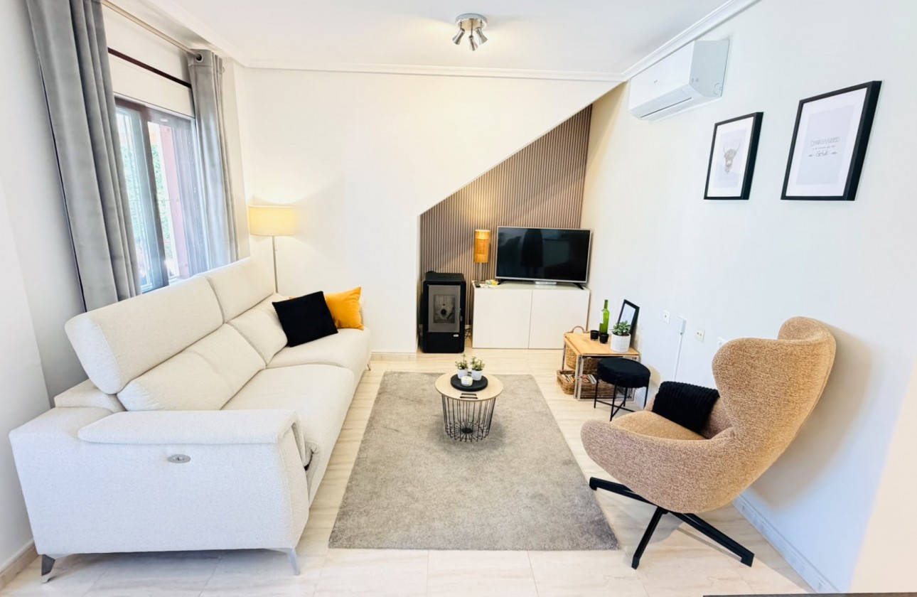 Resale - Villa - Daya Vieja - Costa Blanca