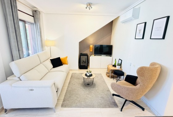 Resale - Villa - Daya Vieja - Costa Blanca