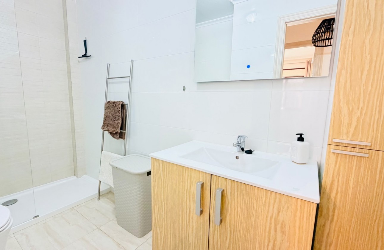 Resale - Villa - Daya Vieja - Costa Blanca