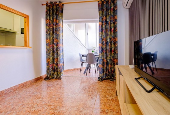 Resale - Apartment / flat - Torrevieja - Playa del Cura