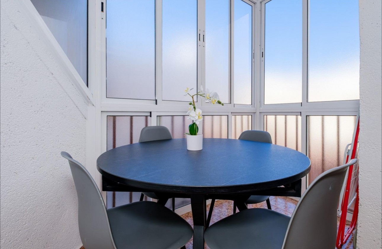 Resale - Apartment / flat - Torrevieja - Playa del Cura