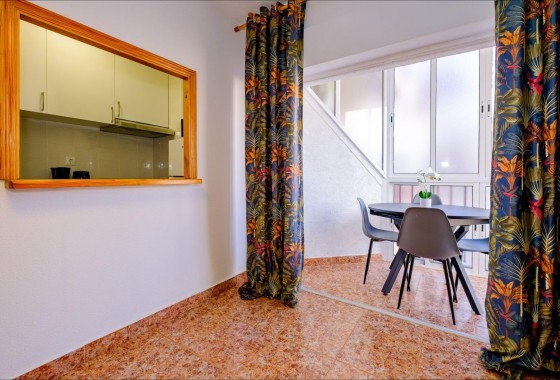 Resale - Apartment / flat - Torrevieja - Playa del Cura