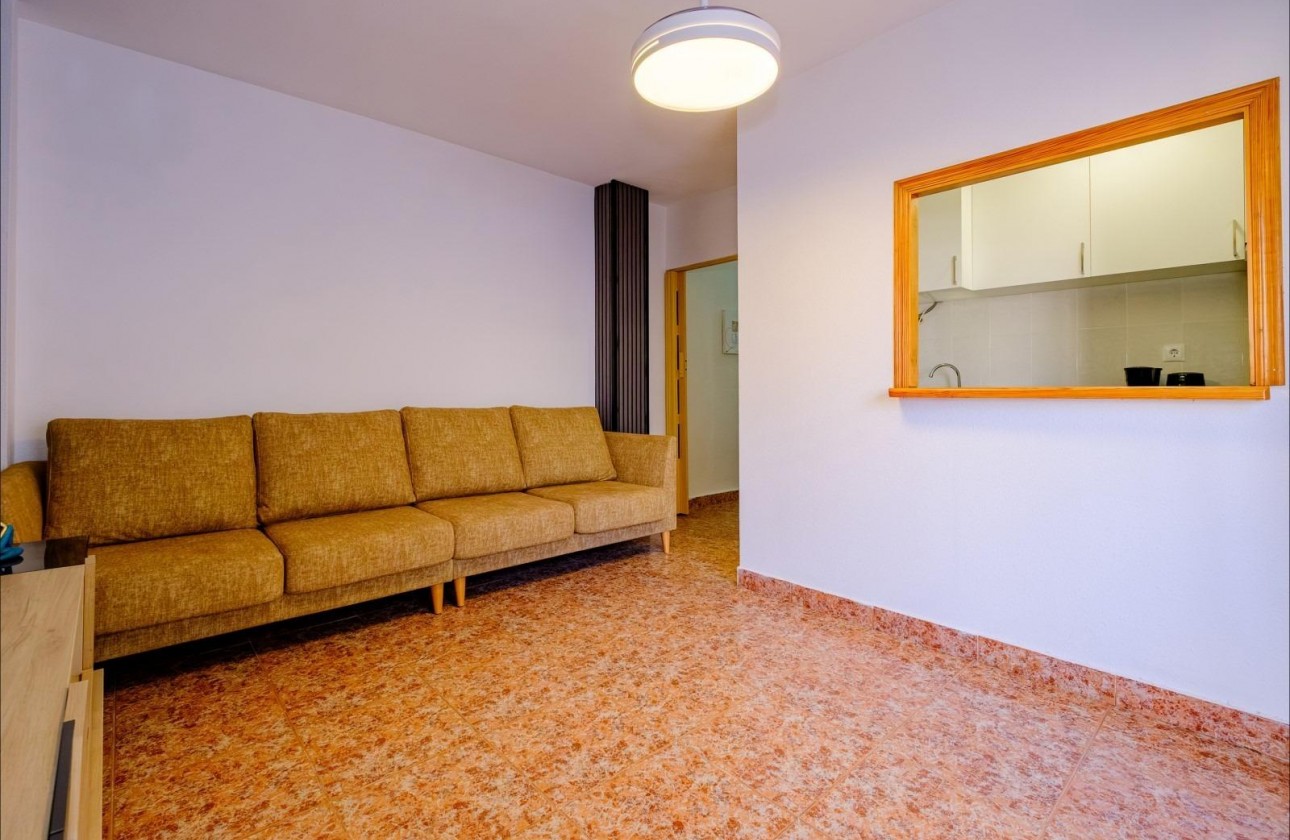 Resale - Apartment / flat - Torrevieja - Playa del Cura