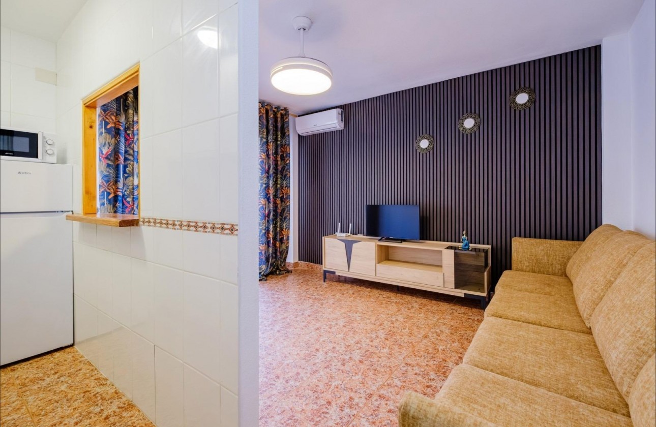 Resale - Apartment / flat - Torrevieja - Playa del Cura