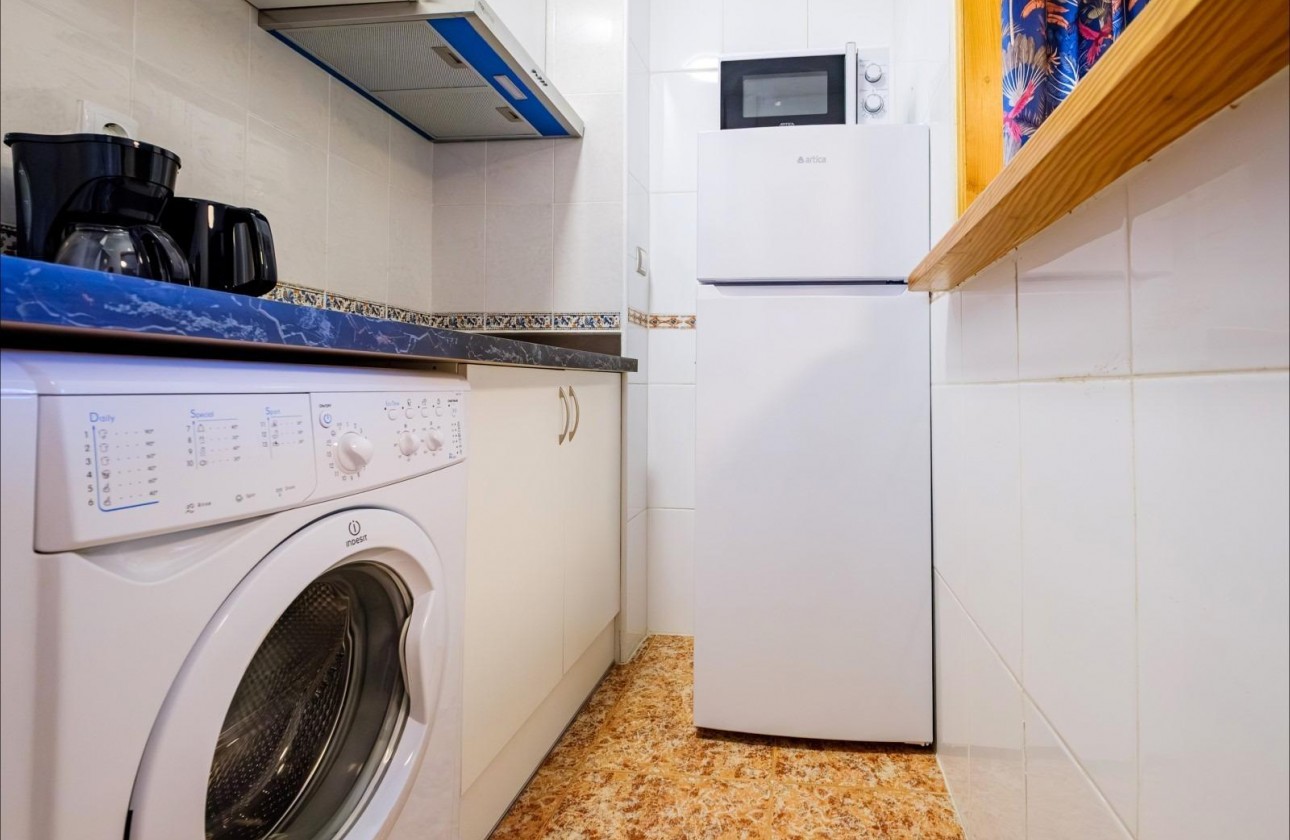Resale - Apartment / flat - Torrevieja - Playa del Cura