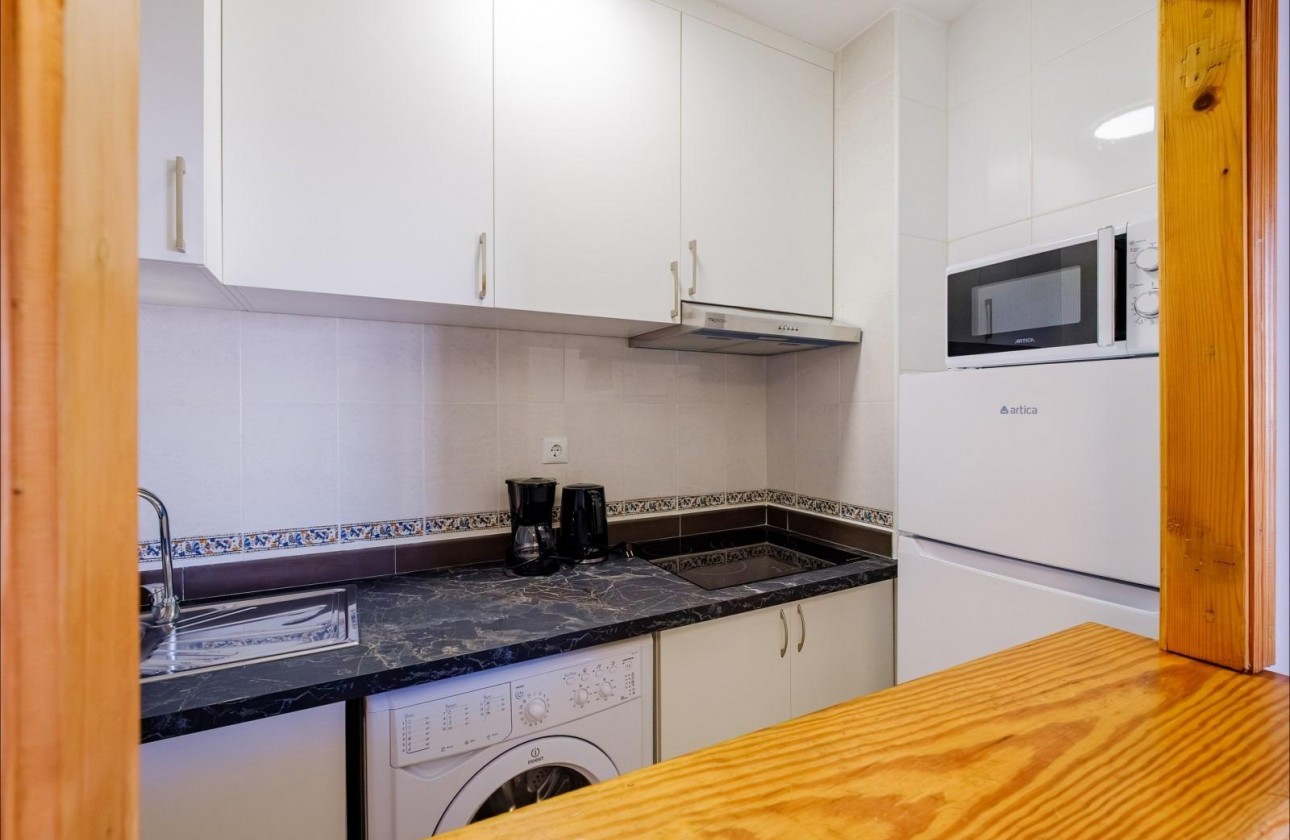 Resale - Apartment / flat - Torrevieja - Playa del Cura