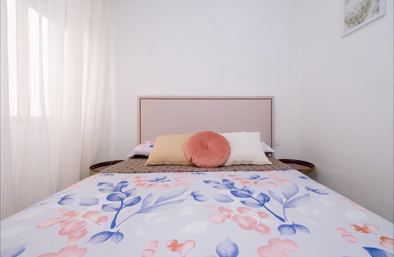 Resale - Apartment / flat - Torrevieja - Playa del Cura