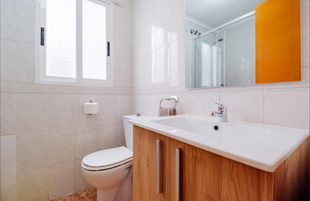 Resale - Apartment / flat - Torrevieja - Playa del Cura