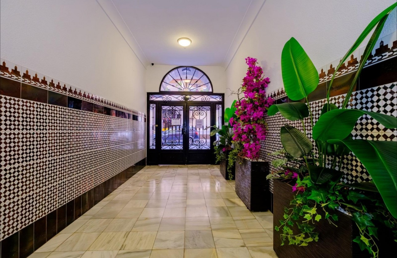 Resale - Apartment / flat - Torrevieja - Playa del Cura