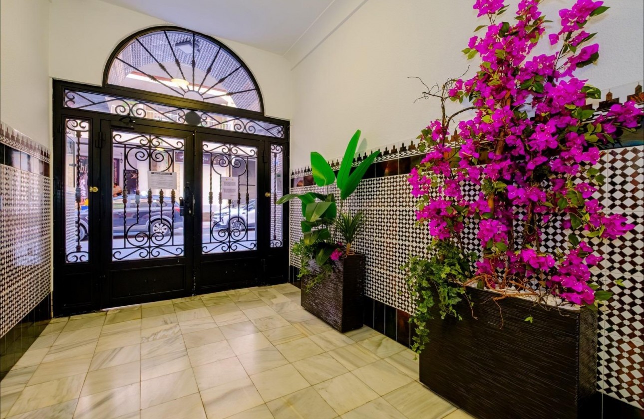 Resale - Apartment / flat - Torrevieja - Playa del Cura
