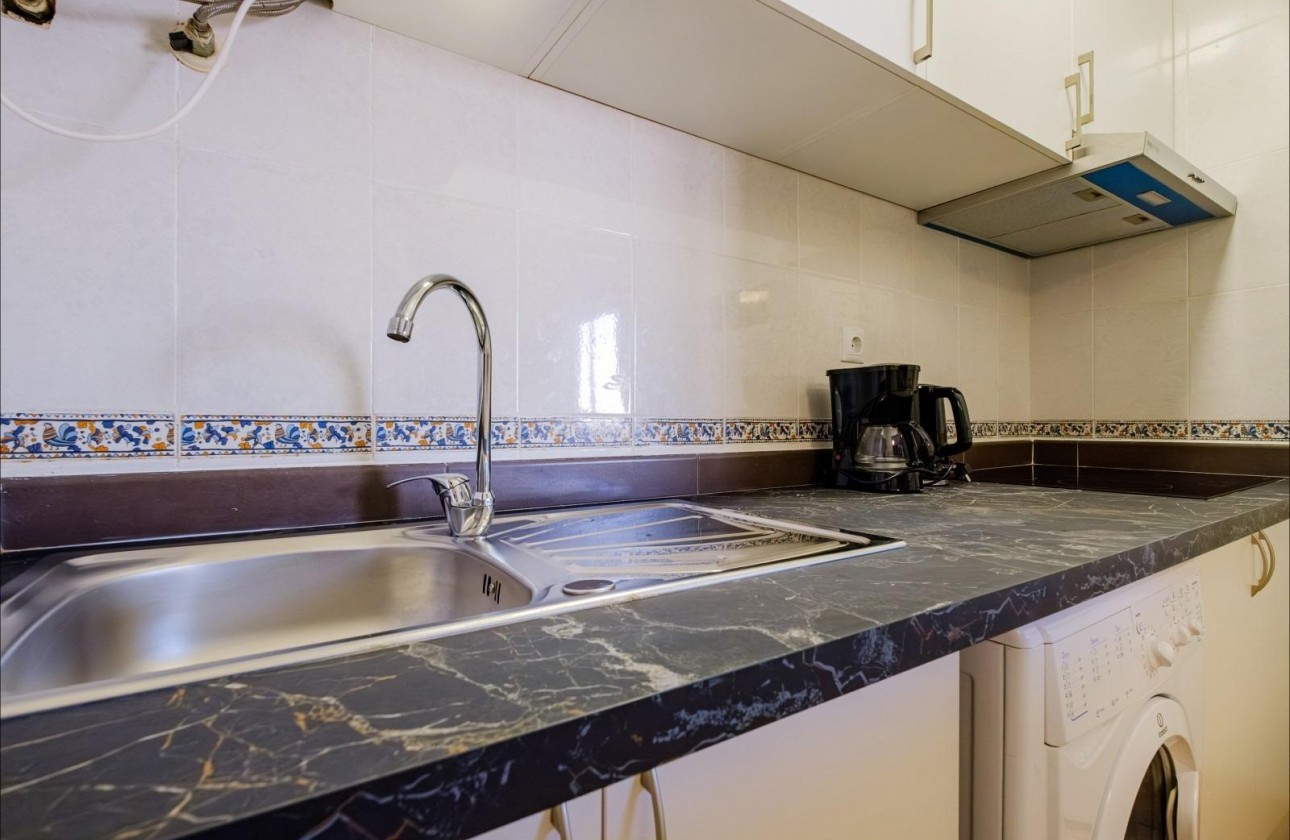 Resale - Apartment / flat - Torrevieja - Playa del Cura