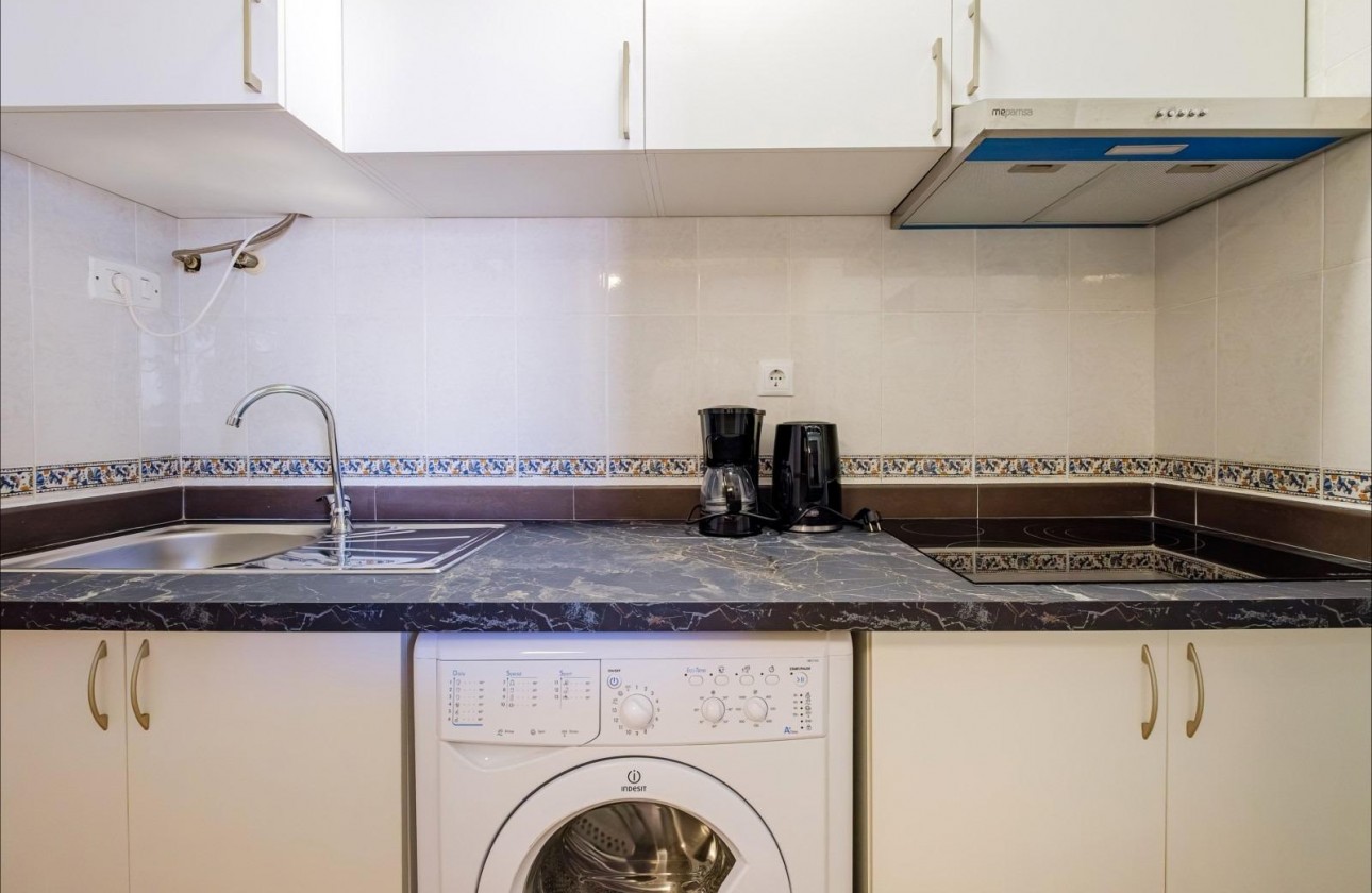Resale - Apartment / flat - Torrevieja - Playa del Cura