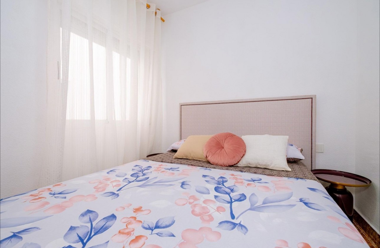 Resale - Apartment / flat - Torrevieja - Playa del Cura