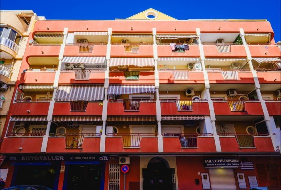 Resale - Apartment / flat - Torrevieja - Playa del Cura