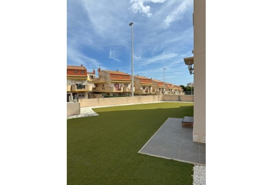 Resale - Bungalow - Orihuela Costa - La Zenia