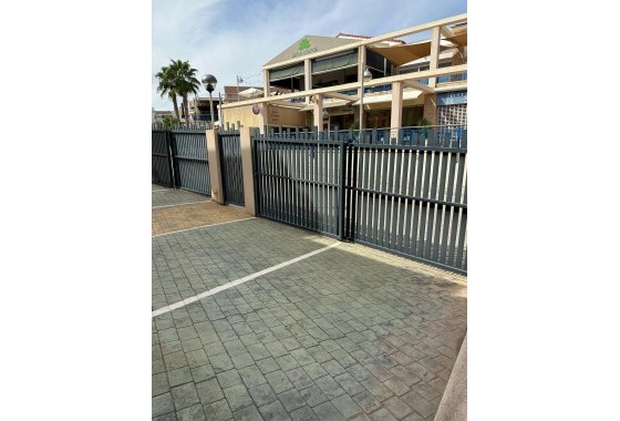 Resale - Bungalow - Orihuela Costa - La Zenia