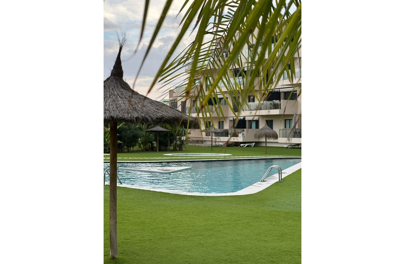 Resale - Bungalow - Orihuela Costa - La Zenia