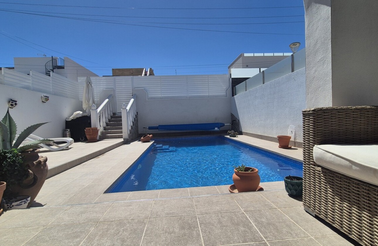 Reventa - Semi Detached - Villamartin - Costa Blanca