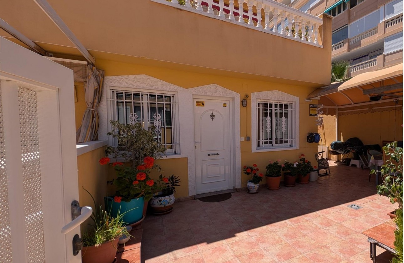 Resale - Bungalow - Torrevieja - LA MATA