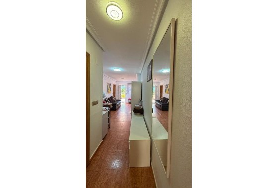 Resale - Bungalow - Torrevieja - LA MATA