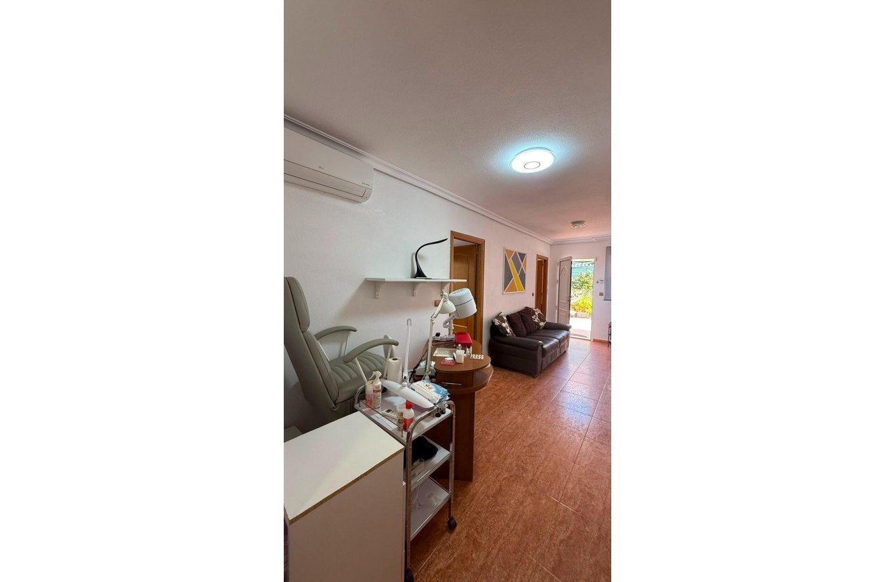 Resale - Bungalow - Torrevieja - LA MATA