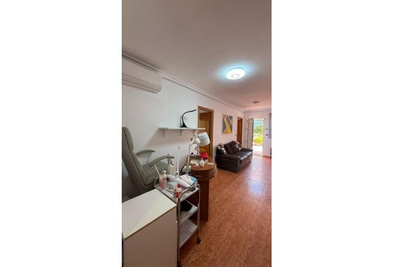 Resale - Bungalow - Torrevieja - LA MATA