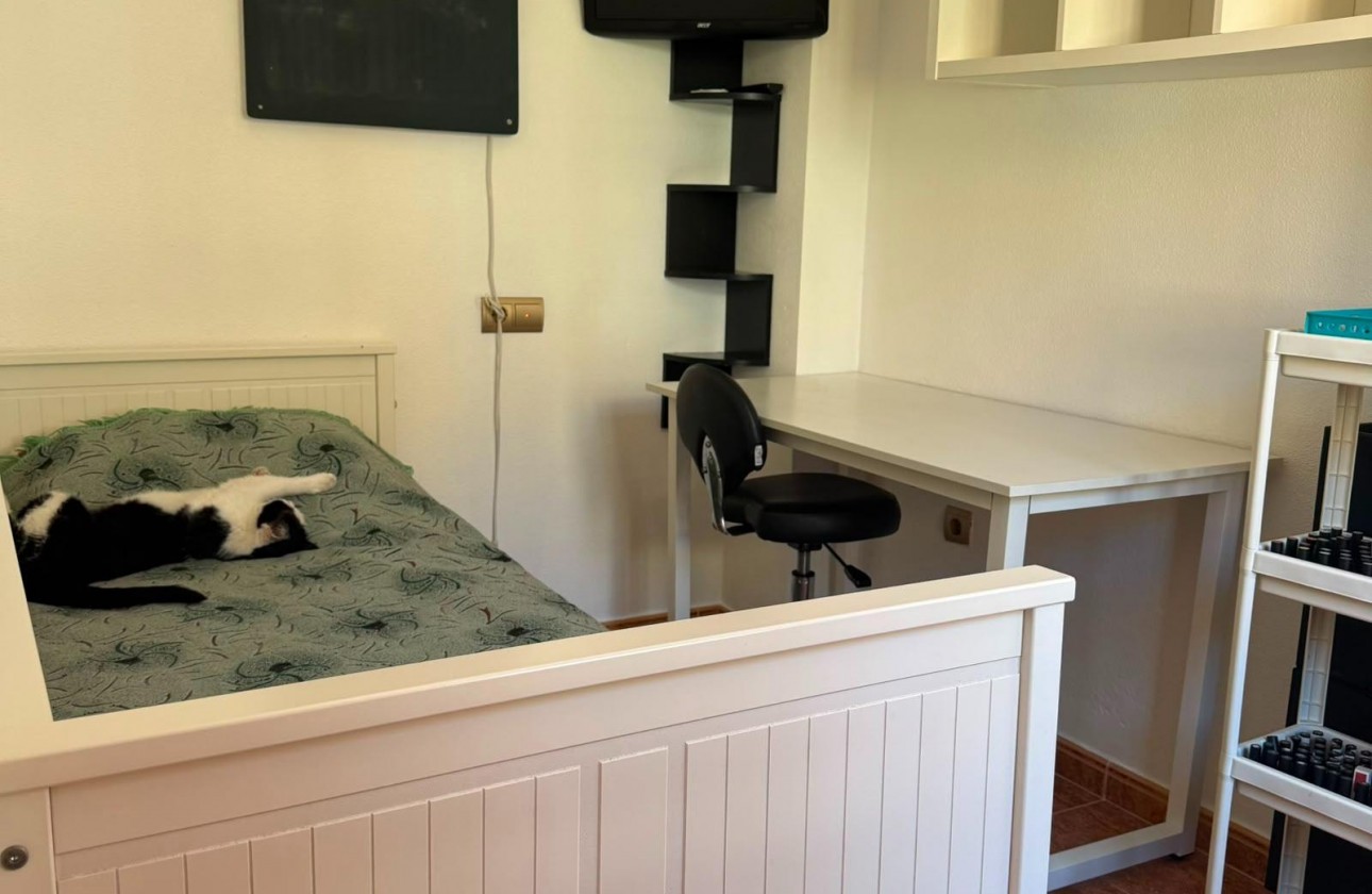 Resale - Bungalow - Torrevieja - LA MATA